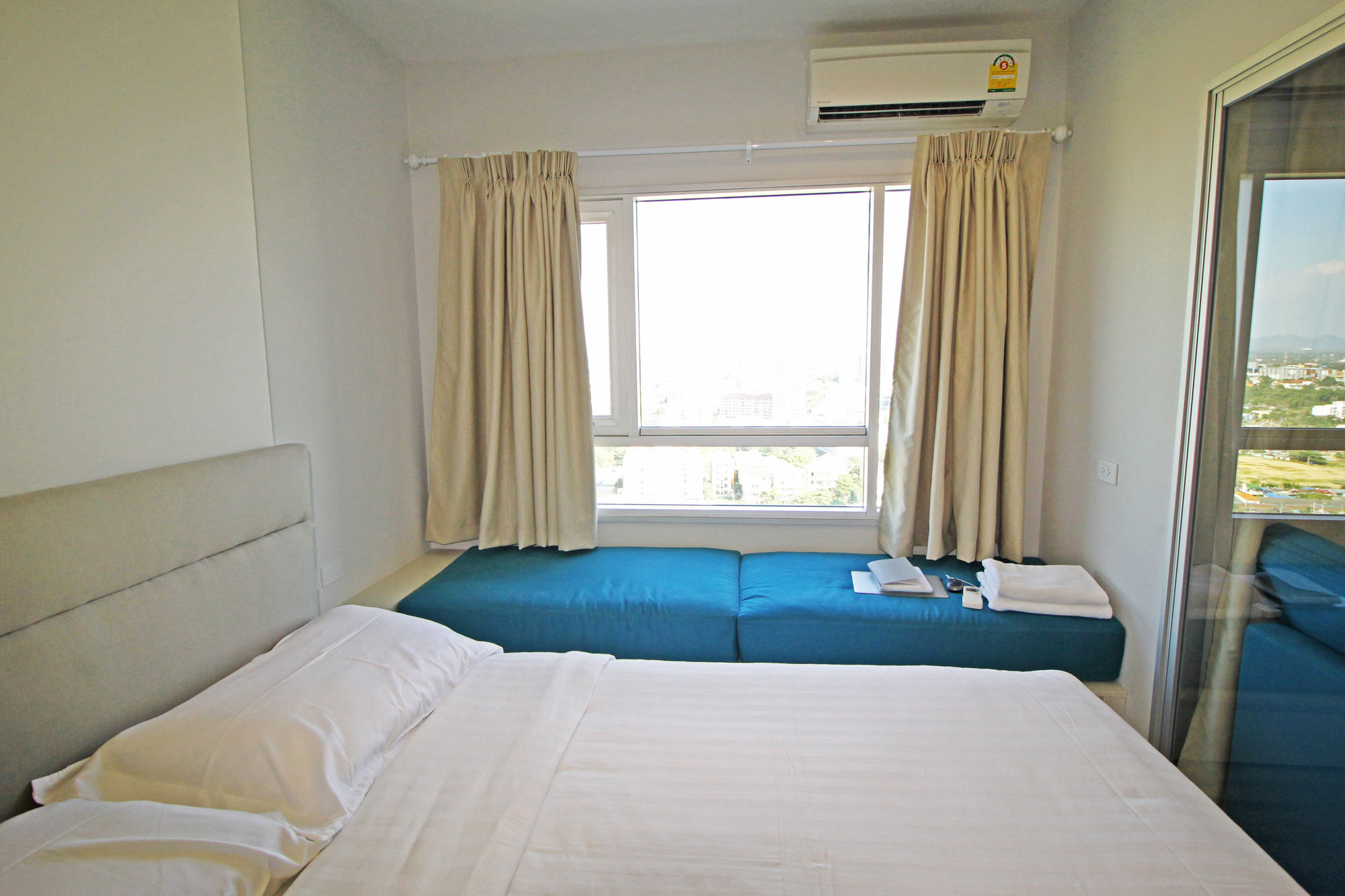 Centric Sea By Pattaya Holiday Bang Lamung Exterior foto